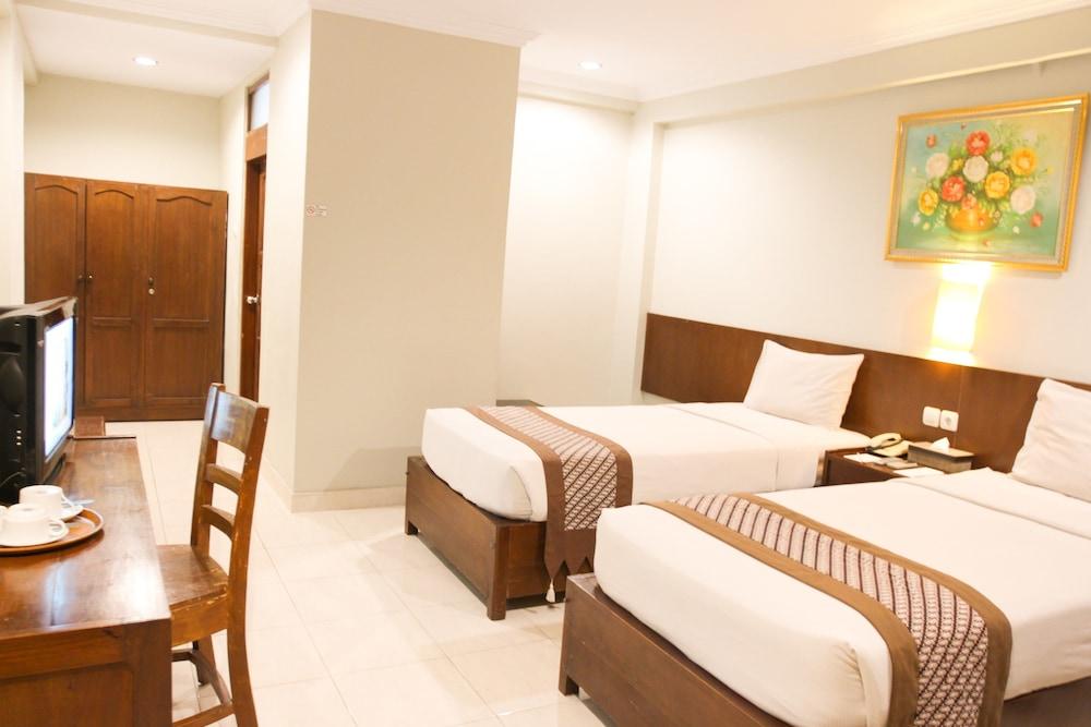 Cakra Kembang Hotel Kejayan Kültér fotó