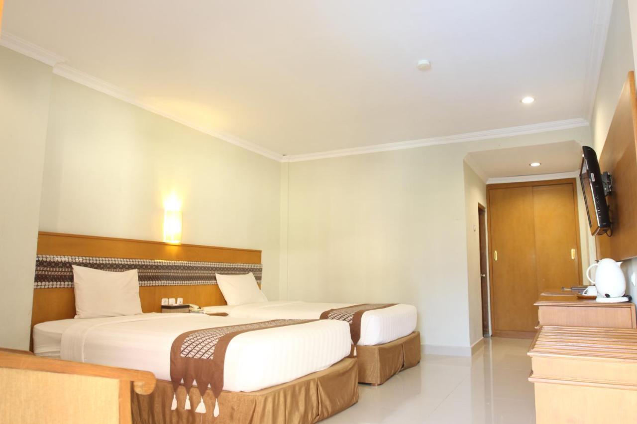 Cakra Kembang Hotel Kejayan Kültér fotó